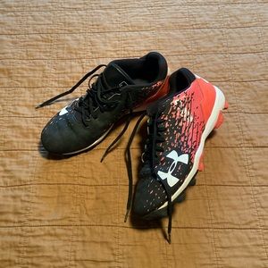 UA softball cleats, 6Y